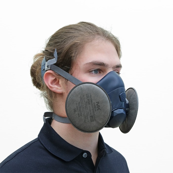 Защитная полумаска в комплекте с противопыльными угольными фильтрами P3 R (FFP3) MK 75